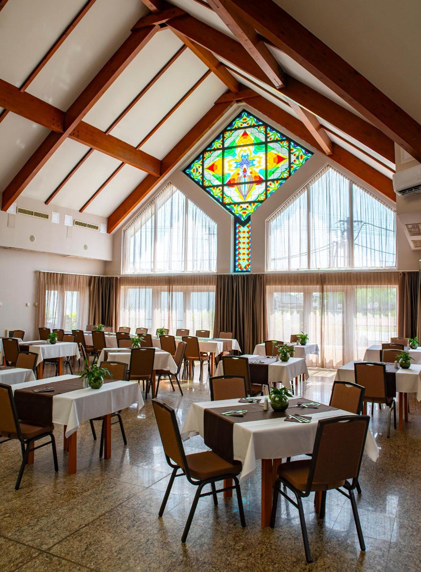 Orchidea Hotel Lipót Екстериор снимка